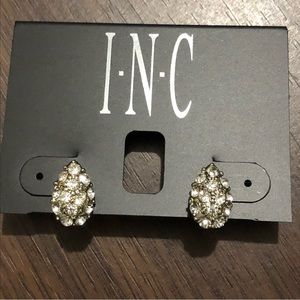 INC Silver Tone oval Rhinestone Stud Earrings #B24 Screw Back Closure